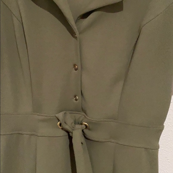 Classy pencil dress. - Picture 3 of 3